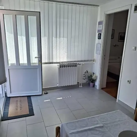 Lägenhet Lovorka *